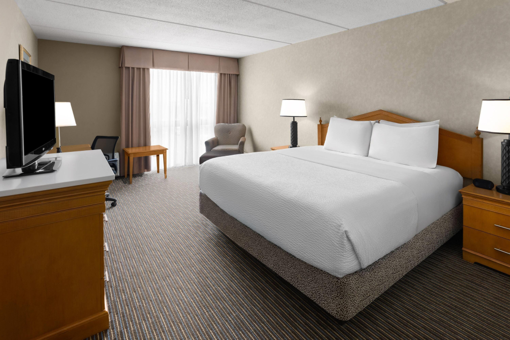 Days Hotel by Wyndham Toms River Jersey Shore
