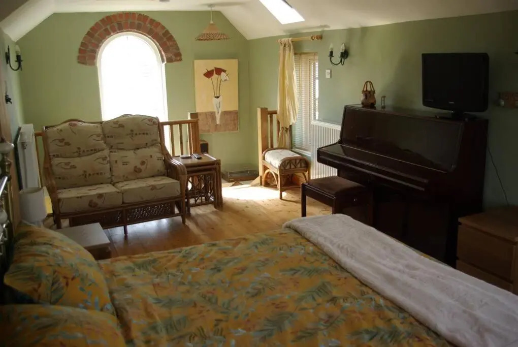 Rural retreat, central location, close to beaches