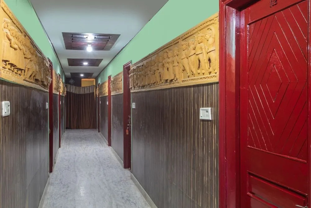 Oyo 24547 Hotel Vishwas Bar And Club Resort