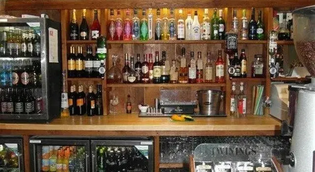 Three Horseshoes Country Inn