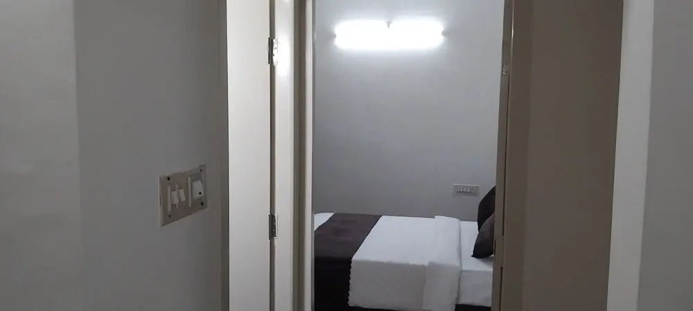 SLV Aashraya Apartment Stay