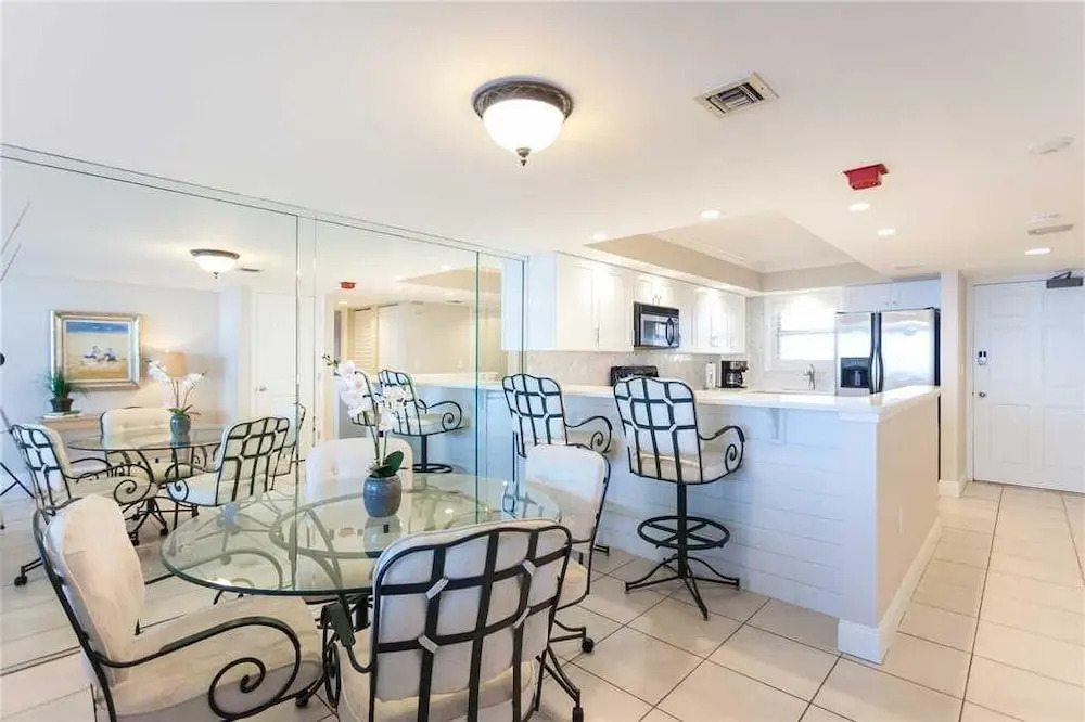 Shores Club 1002 - Two Bedroom Condo