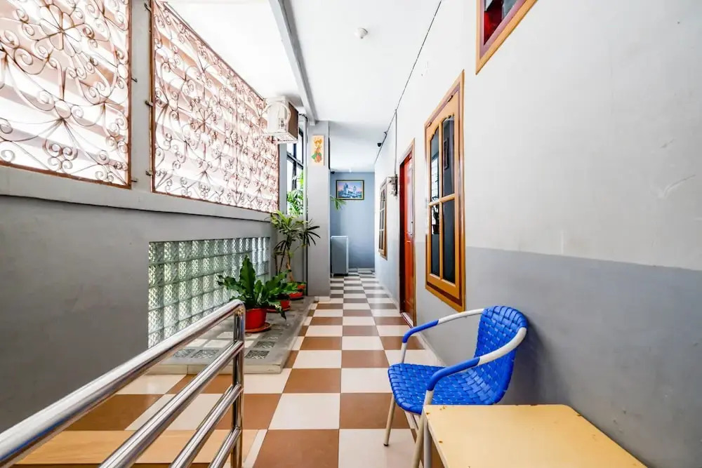 OYO 2095 Wisma Daun