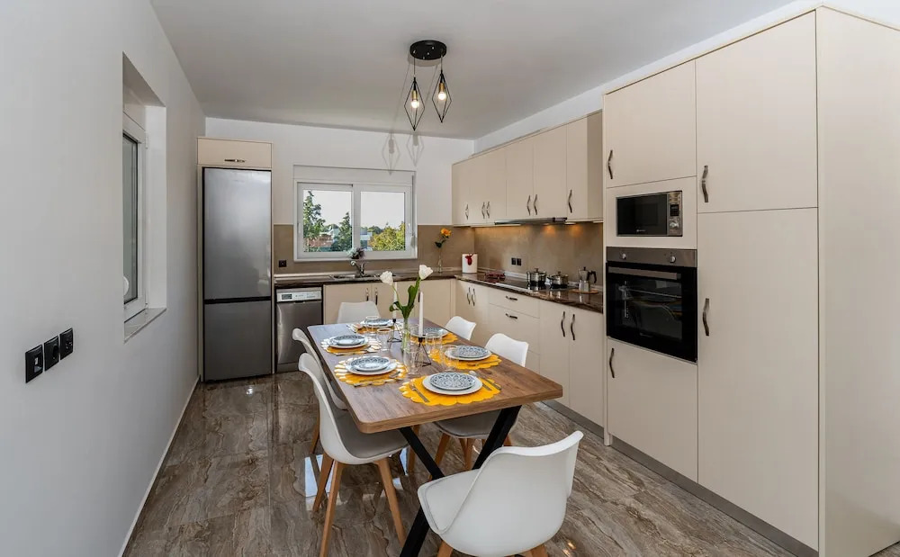 Sweet Home Luxury Apartments