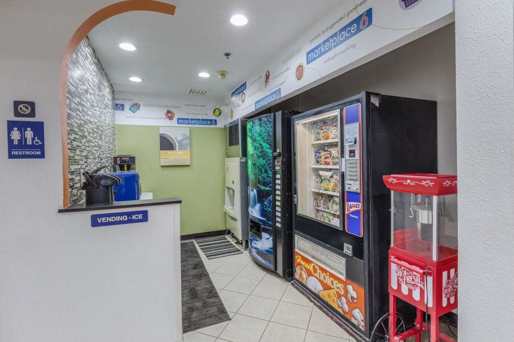 Motel 6-Simpsonville, SC - Greenville
