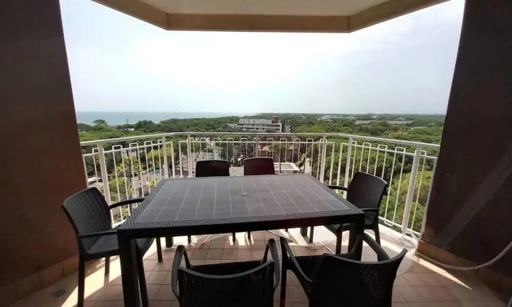 Spacious sea View Apartment