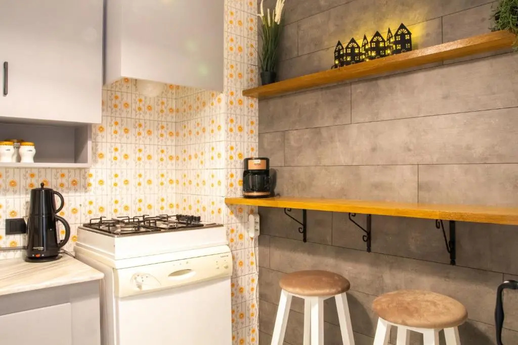 Gorgeous Flat With Balcony in Izmir Konak