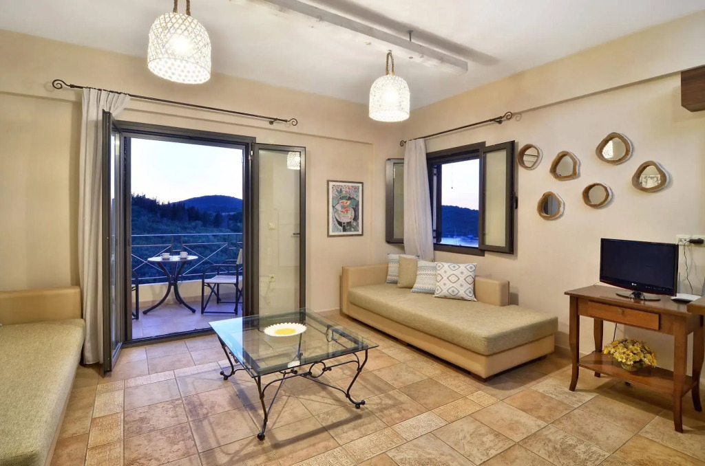Niriides Luxury Apartments