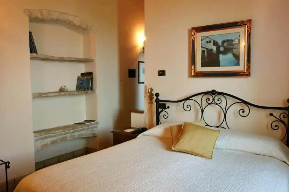 Le Logge di Silvignano Historic House