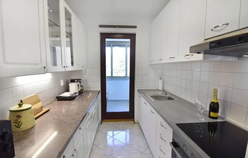 Charming Flat Close to Beach