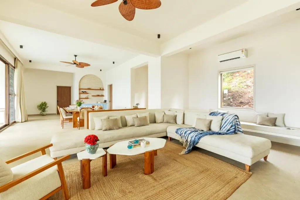 SaffronStays Aurum Villa, Moringa Valley - 3BR hilltop villa with Aravalli views, bonfire & trails near Lake Pichola
