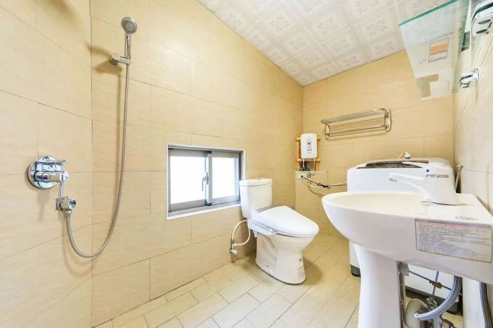 Red Crown Jacana B&B