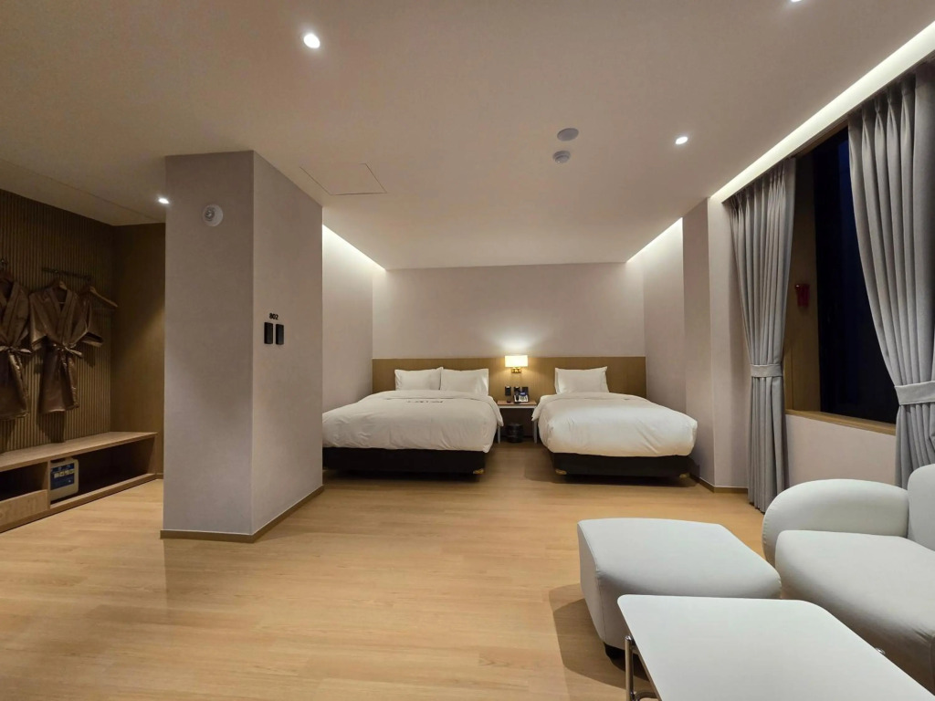 Tria Hotel