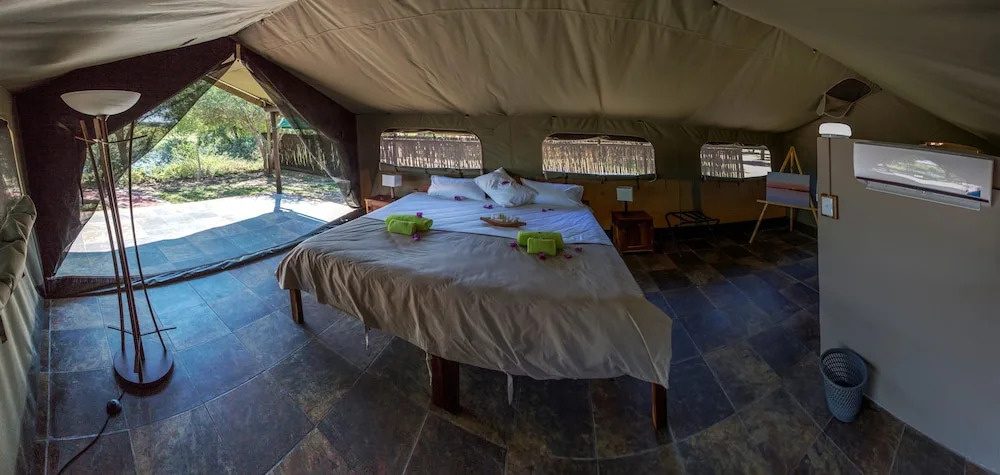 Kayova River Lodge