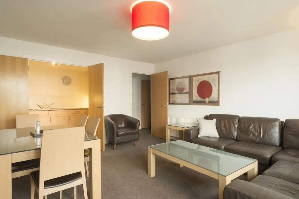 Fountain Court Apartments - EQ2