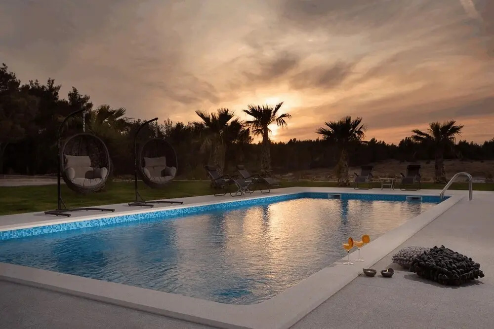 Malibu Grand Royale – Luxury Group Villa