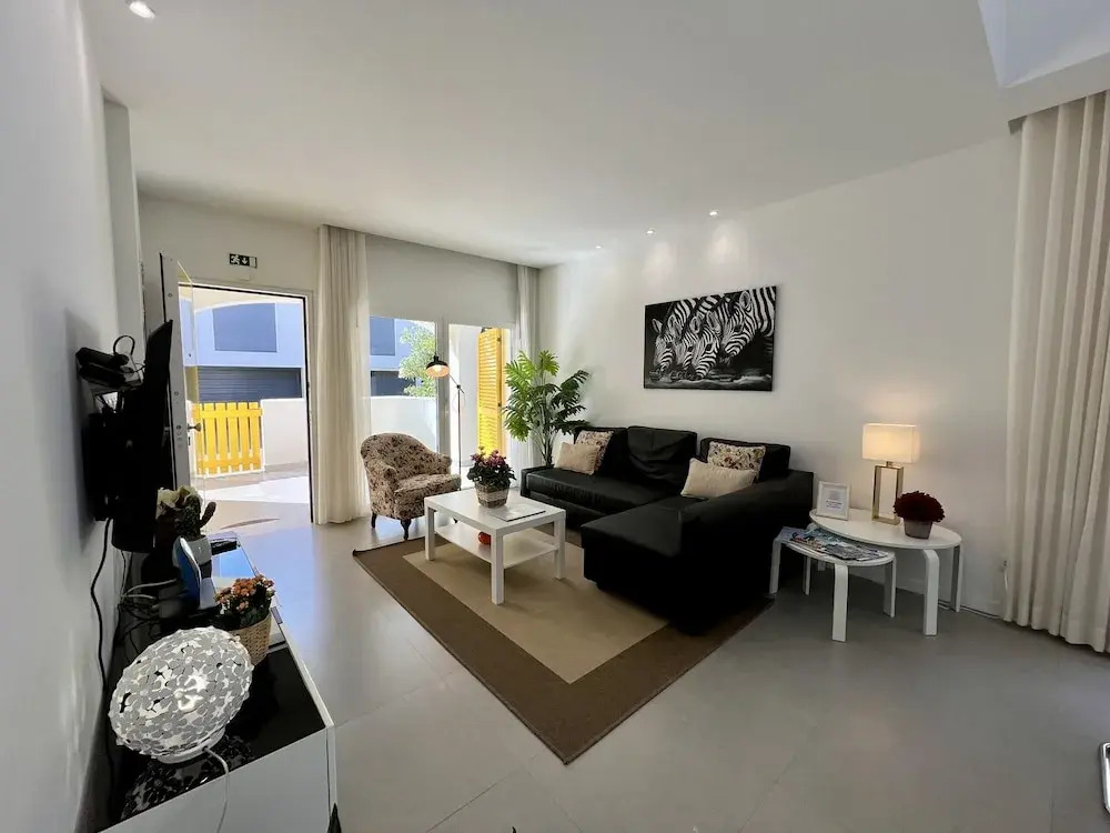Vilamoura Club Villa 1 by Homing