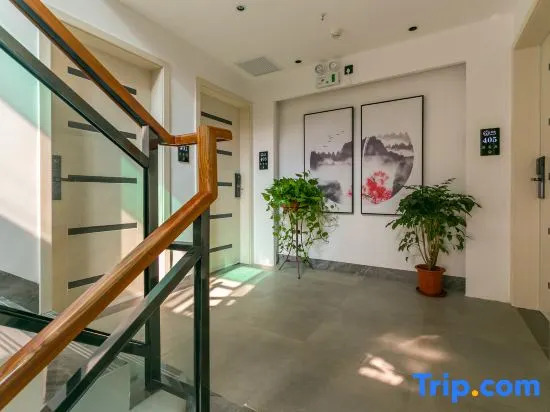Yangshuofan Zhu Intelligence Light Luxury Hotel (Yulonghe Qianguqing Area)