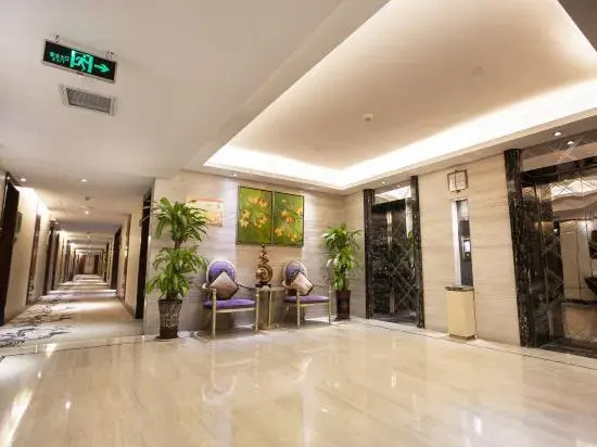 Wutongshu Holiday Hotel