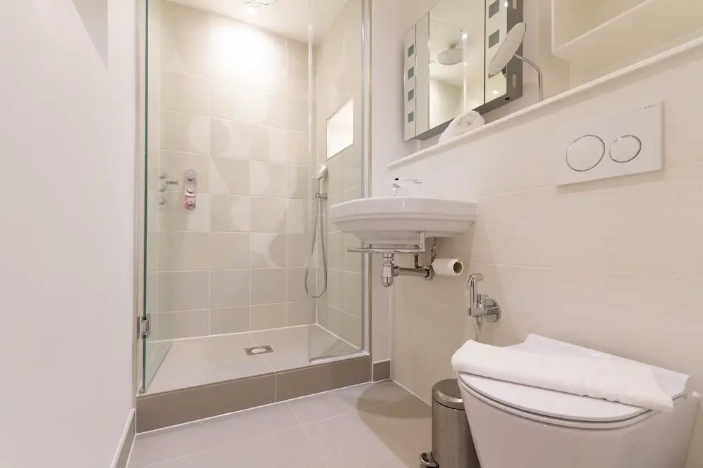 2 Bed, 2 bath flat in Covent Garden