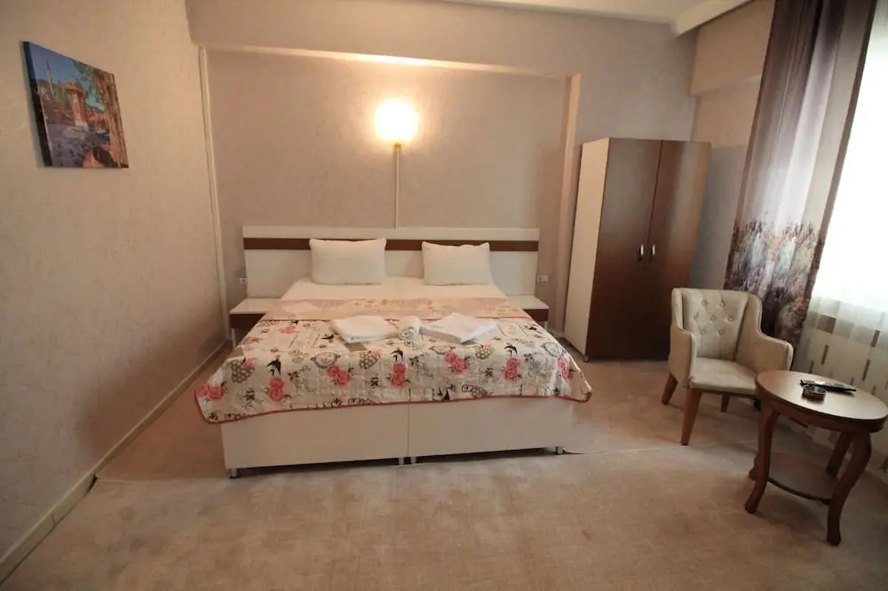Gold Suite