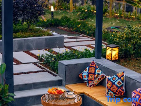 Tengchong Daina Huaxi Wenquan Homestay