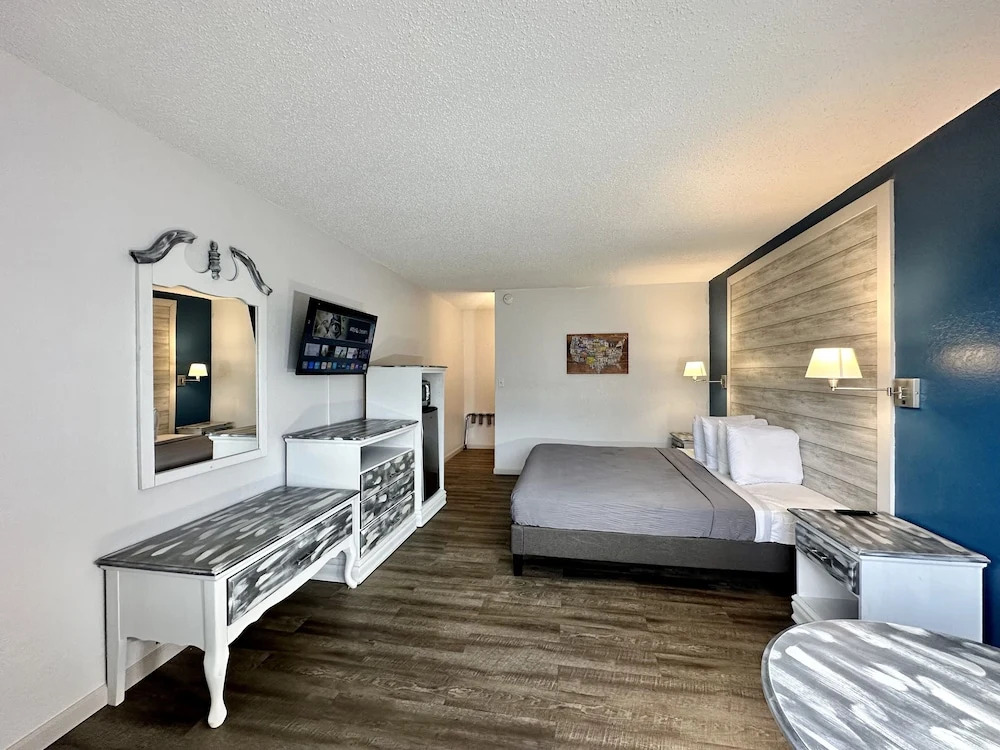 Ozark Inn and Suites