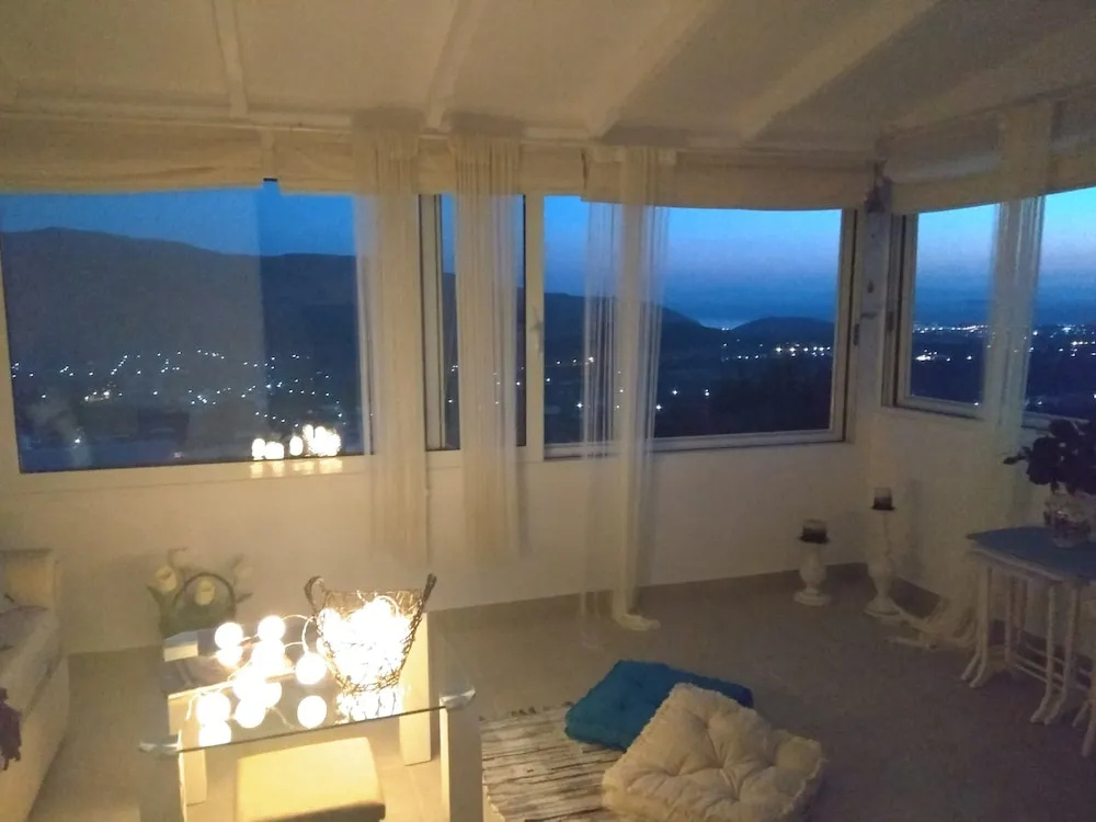 Outstanding Panoramic View, 10΄ beach, 20΄ airport