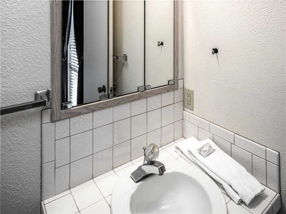 Deer Haven, 3 Bedrooms, Hot Tub, Pet Friendly, Sleeps 8