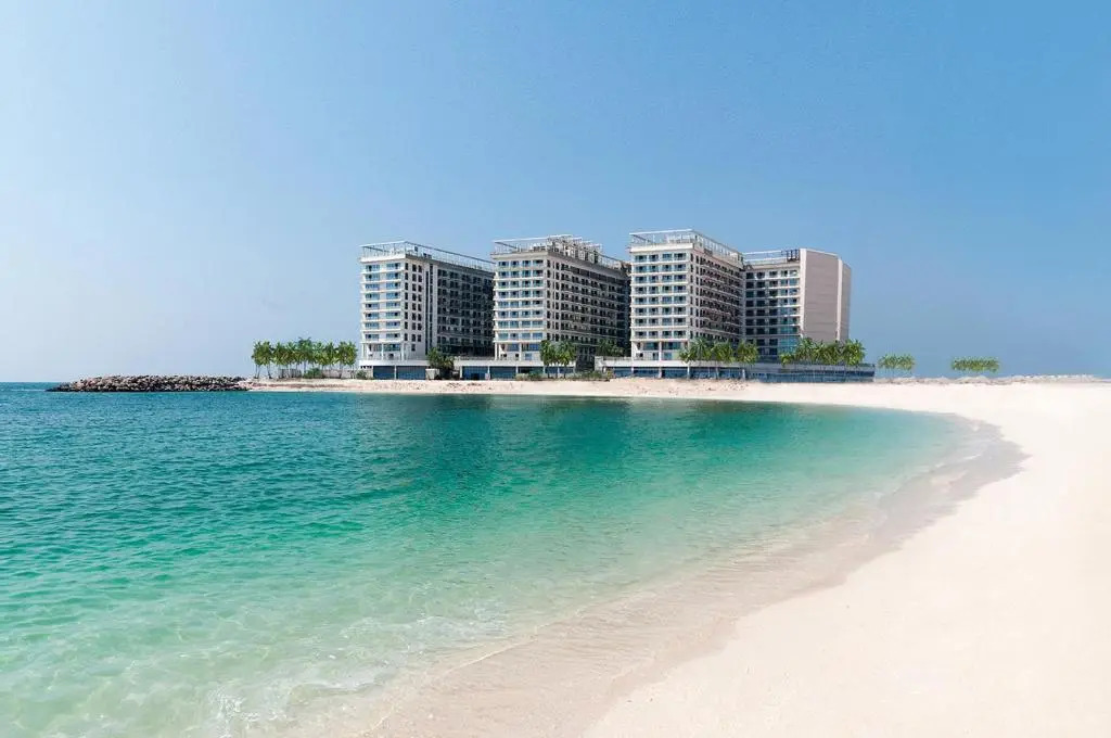 Deluxe Studio Private Apartment - Beachfront Property
