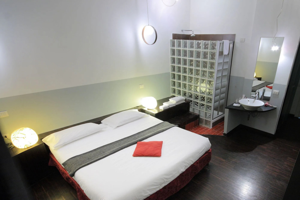WRH Suites