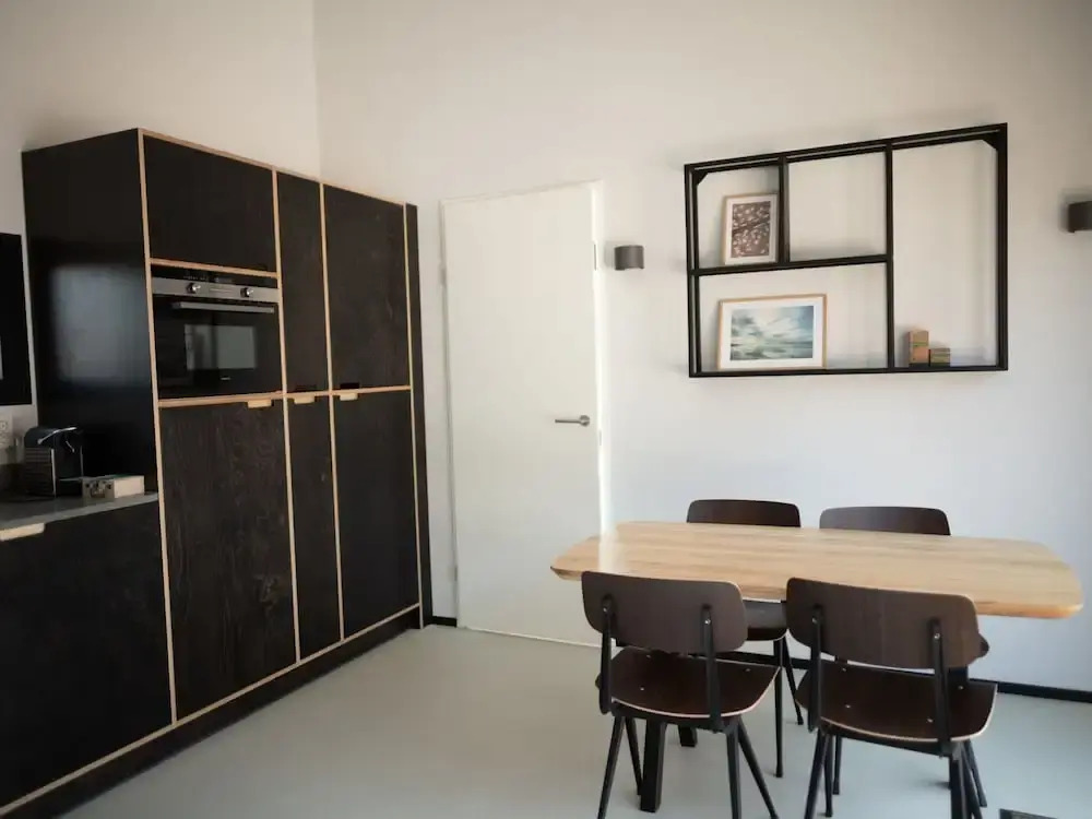 Modern Lodge With 2 Bathrooms, Near the Beach