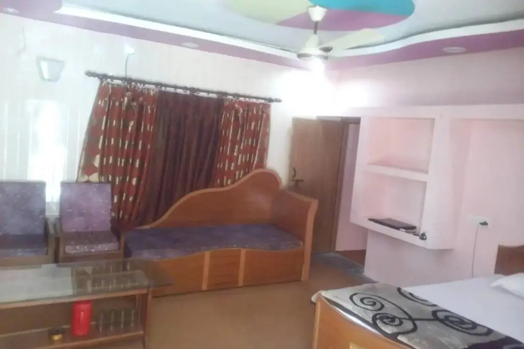 Hotel Devbhoomi
