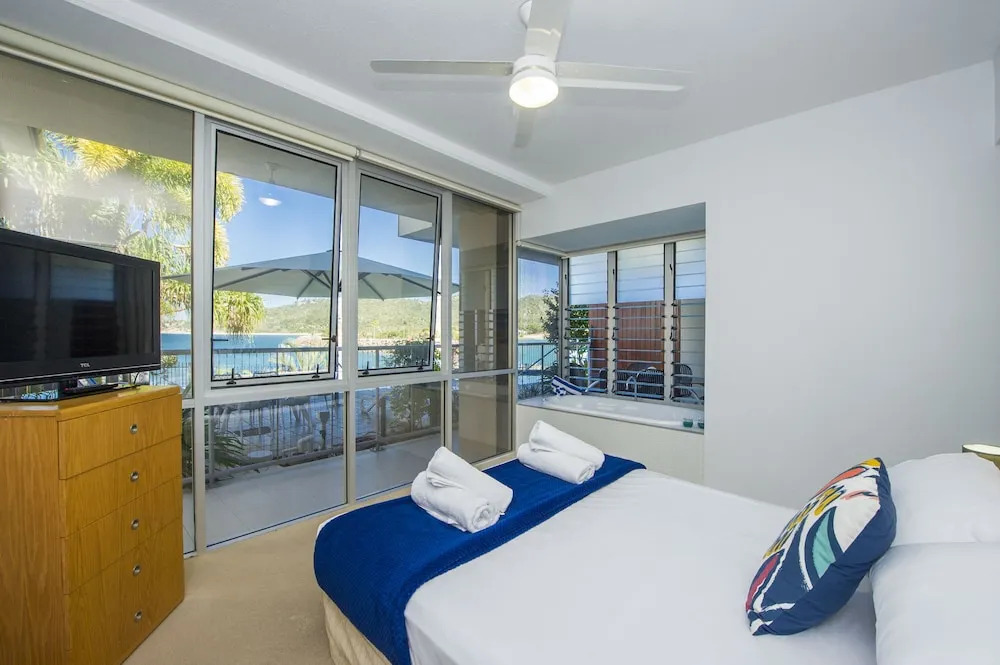 1 Bright Point Apartment 2104
