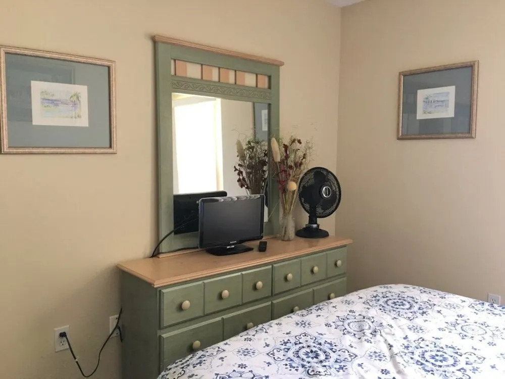 Disney Sleeps 10 3 Bedroom Home