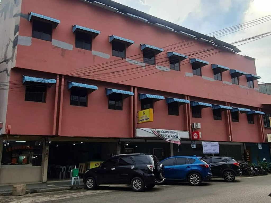 Reddoorz Plus Near Mall Nagoya Hill Batam 4