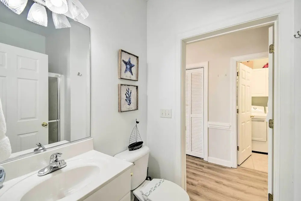 Ocean Isle Condo With Community Pool & Hot Tub!