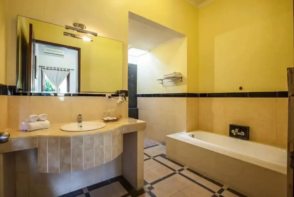 PB - Villa 5 - 4BR · 4-BR Private Pool Villa Walk to Seminyak Beach