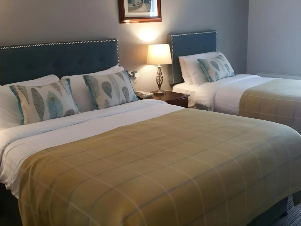 Killarney Heights Hotel