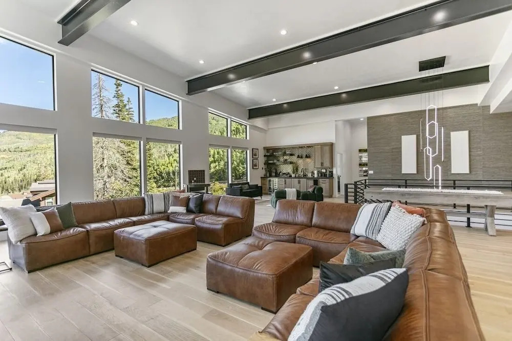 9005A - Luxury Four Bedroom 4 Home