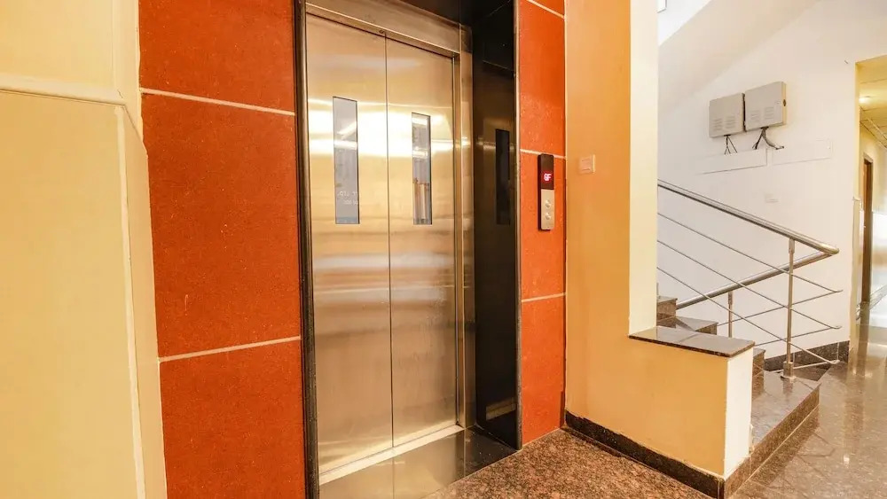 FabHotel MRV Inn