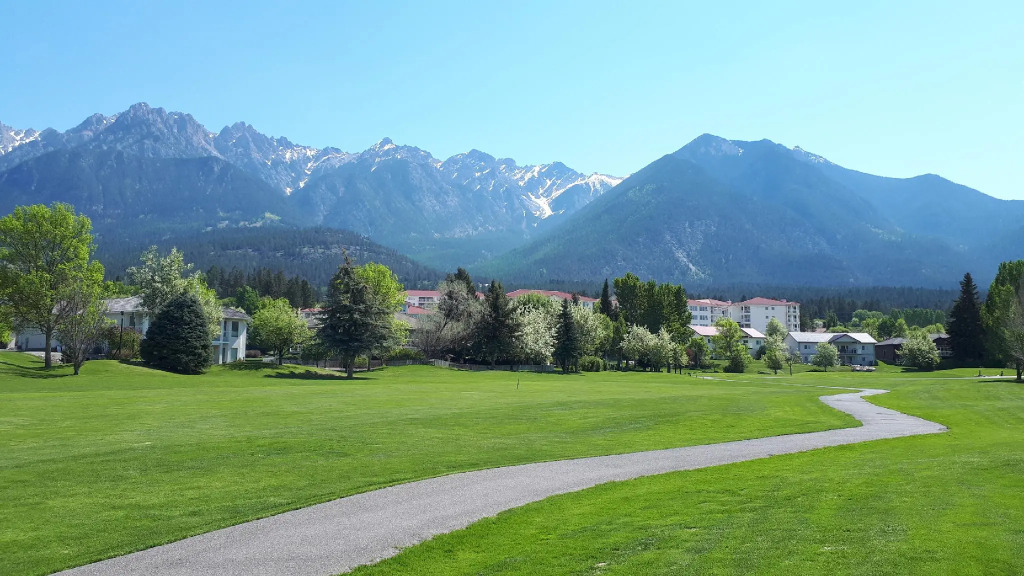 Mountain View Suites & Residency at Fairmont Hot Springs