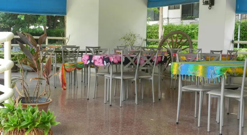 Apartments Friendly View Talay 5C