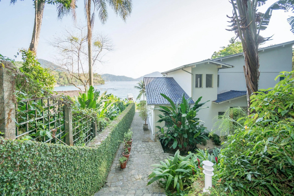 Villa Com Seis Suítes E Praia Particular