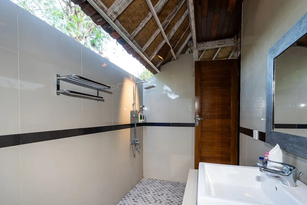 Bali Nusa Cottage