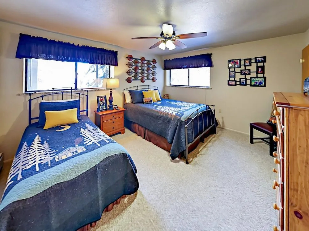 3754 Navajo Trail Townhouse Unit 80 - 4 Br townhouse by RedAwning
