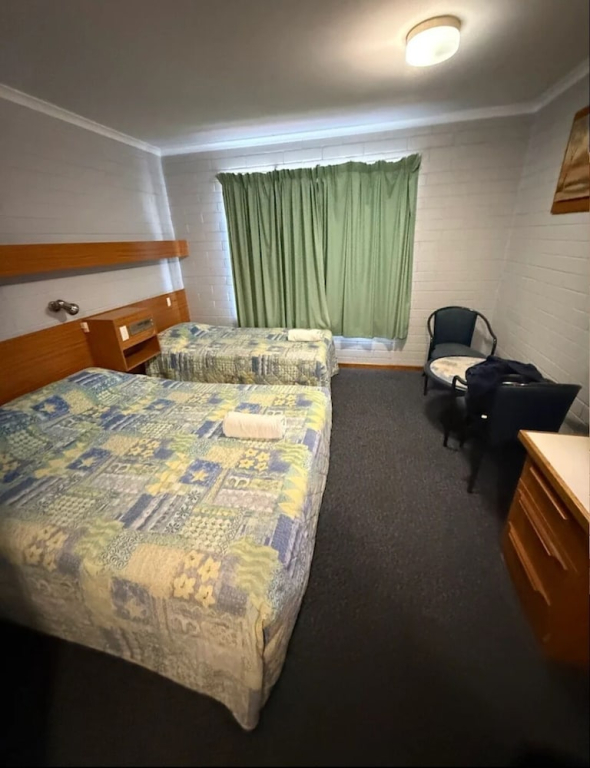 Kingston Ocean View Motel