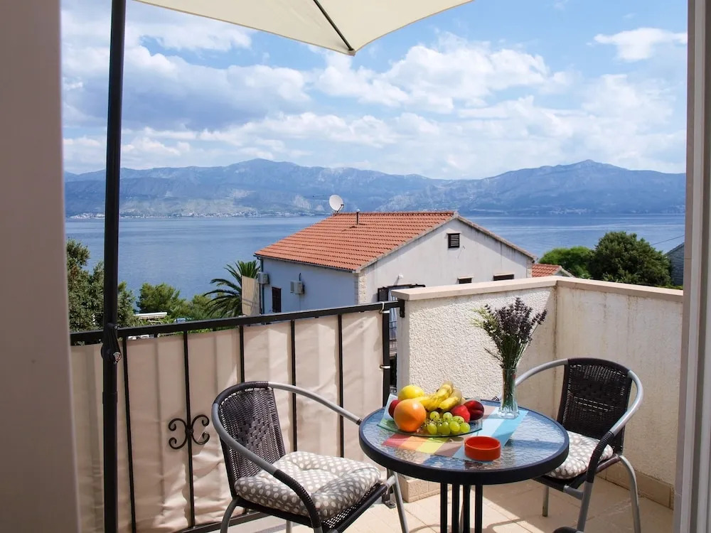Jela - 50 m From Pebble Beach - A2-marija