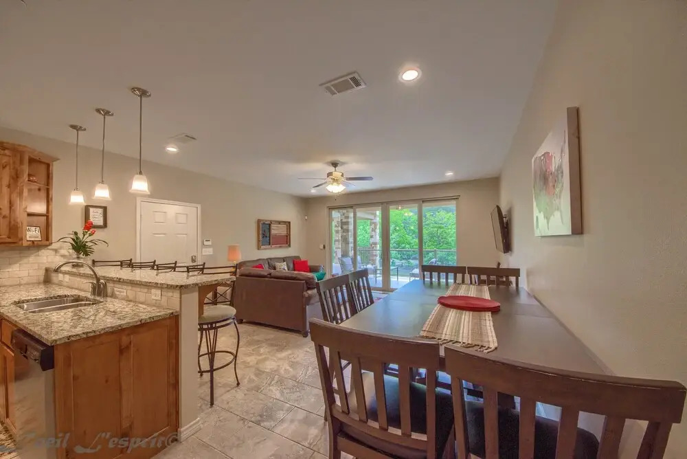 Lazy Daze RG210 - 3 Br Condo