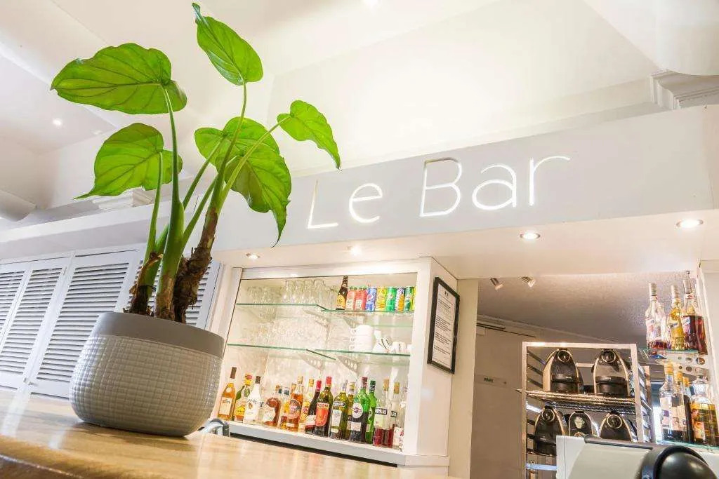 SOWELL HOTELS Le Beach